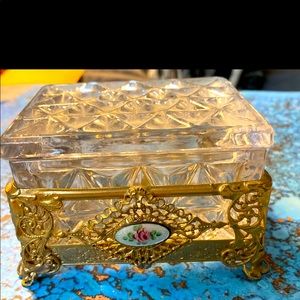*SOLD* Vintage Glass Jewelry Trinket/Casket